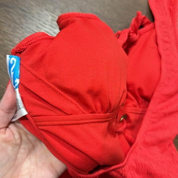 Swimsuit - Picture 6 of 6